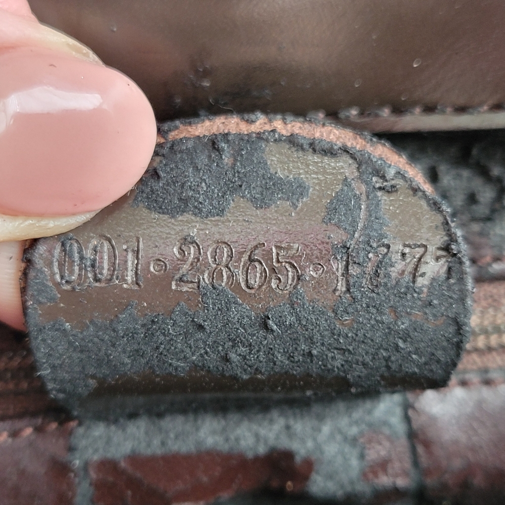 Gucci Suede Shoulder Bag - Picture 10 of 11